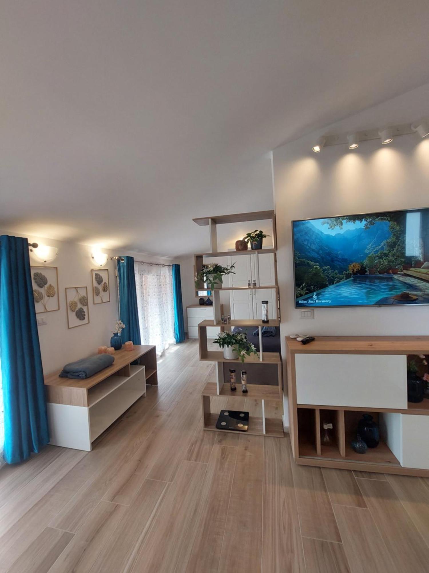 Grazioso Loft, Luminoso E Appena Ristrutturato Appartamento *